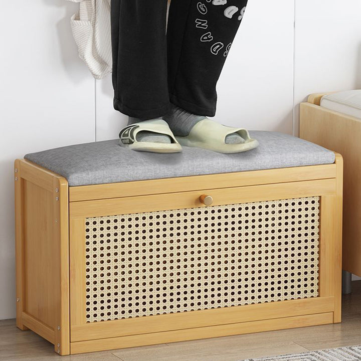 Moderner minimalistischer Schuhschrank aus Bambus, mitteldichter Faserplatte, PE-Rattan und Leinen mit rechteckigem Gitter und 2 Ebenen für das Wohnzimmer 