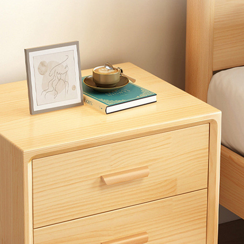 Moderner minimalistischer Nachttisch aus massivem Holz mit abgerundeten quadratischen zylindrischen 2 Schubladen für das Schlafzimmer 