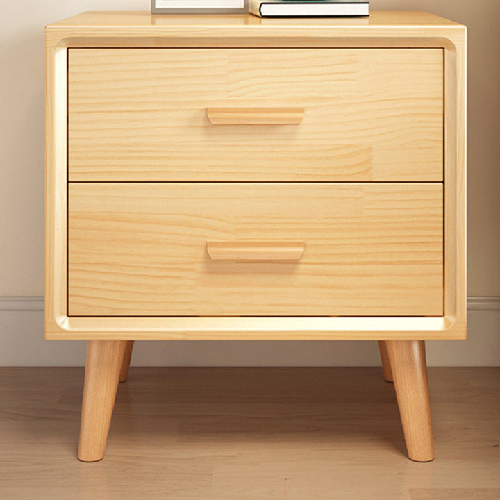 Moderner minimalistischer Nachttisch aus massivem Holz mit abgerundeten quadratischen zylindrischen 2 Schubladen für das Schlafzimmer 