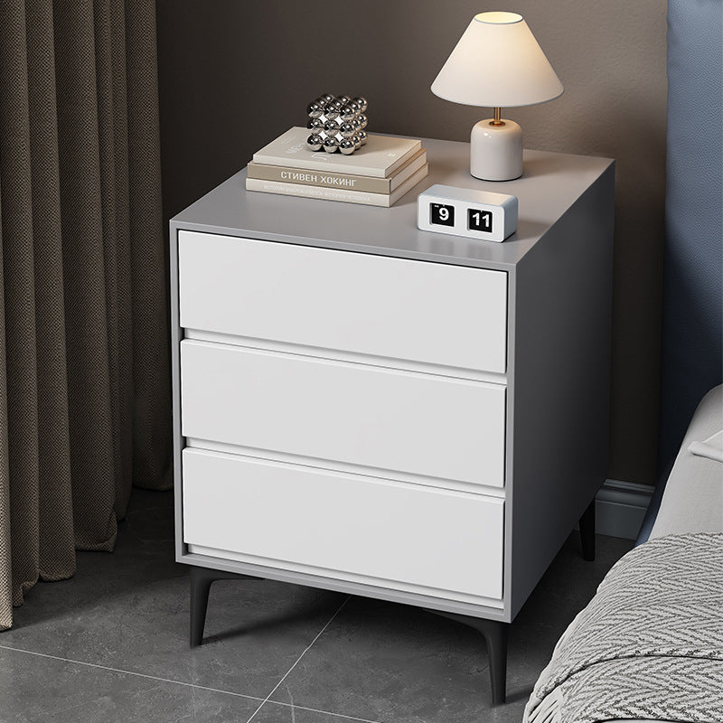 Moderner luxuriöser rechteckiger Nachttisch aus Sperrholz, Sinterstein und Karbonstahl mit 3 Schubladen für das Schlafzimmer 