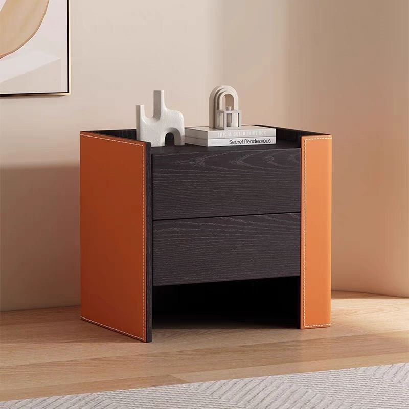 Zeitgenössischer kreativer Nachttisch aus Massivholz mit Sattelleder, quadratisch abgerundet, mit 2 Schubladen für das Schlafzimmer 