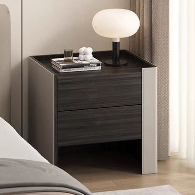 Zeitgenössischer kreativer Nachttisch aus Massivholz mit Sattelleder, quadratisch abgerundet, mit 2 Schubladen für das Schlafzimmer 
