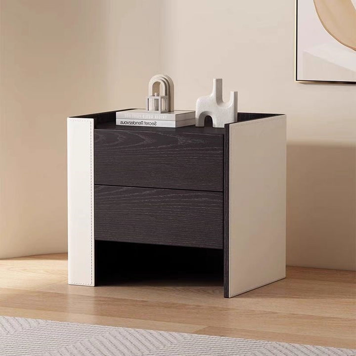 Zeitgenössischer kreativer Nachttisch aus Massivholz mit Sattelleder, quadratisch abgerundet, mit 2 Schubladen für das Schlafzimmer 