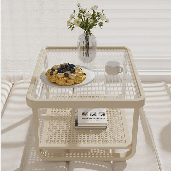 Zeitgenössischer skandinavischer Eisen-Glas-Kurven-Rechteck-Couchtisch mit 2 Ebenen für das Wohnzimmer 