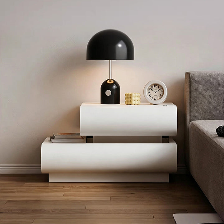 Table de chevet carrée incurvée à 2 tiroirs en bois massif et cuir microfibre, design contemporain créatif, pour chambre à coucher 