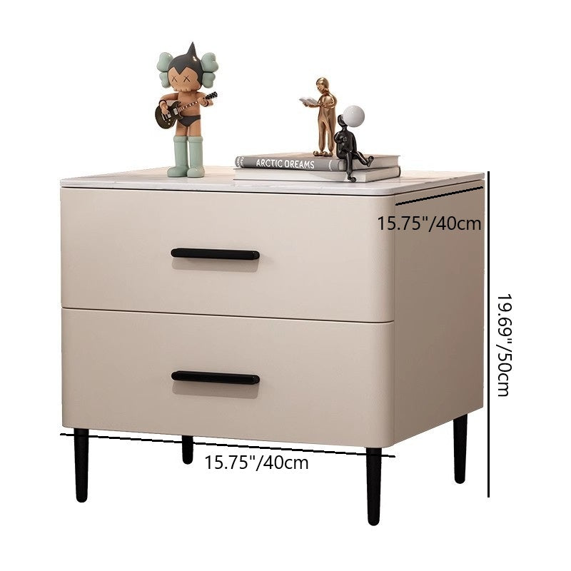 Table de chevet contemporaine scandinave en pierre frittée, bois massif, cuir microfibre et fer, de forme carrée arrondie cylindrique, avec 2 tiroirs pour la chambre 
