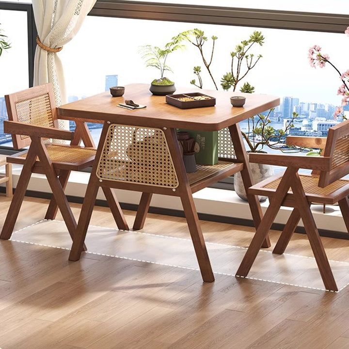 Traditioneller japanischer Couchtisch aus massivem Holz und Rattan mit quadratischen acht Beinen und 2 Ebenen für das Wohnzimmer 