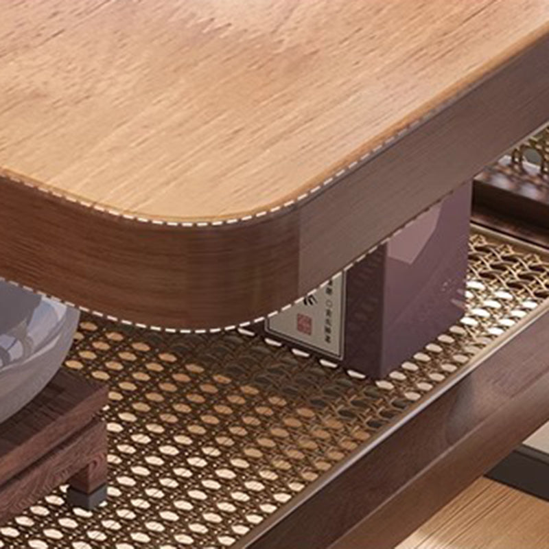 Traditioneller japanischer Couchtisch aus massivem Holz und Rattan mit quadratischen acht Beinen und 2 Ebenen für das Wohnzimmer 
