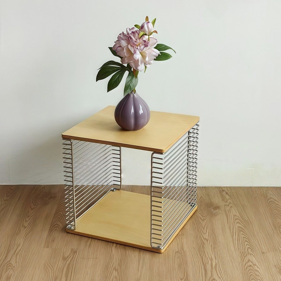 Zeitgenössischer skandinavischer Massivholz-Sperrholz-Edelstahl-Quadrathohl-Endtisch 2-stufig für das Wohnzimmer 