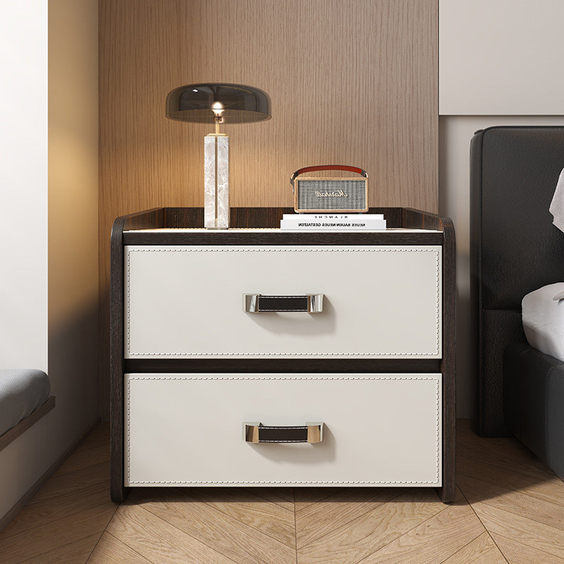 Table de chevet carrée à 2 tiroirs en bois massif et cuir de selle de luxe moderne pour chambre à coucher 
