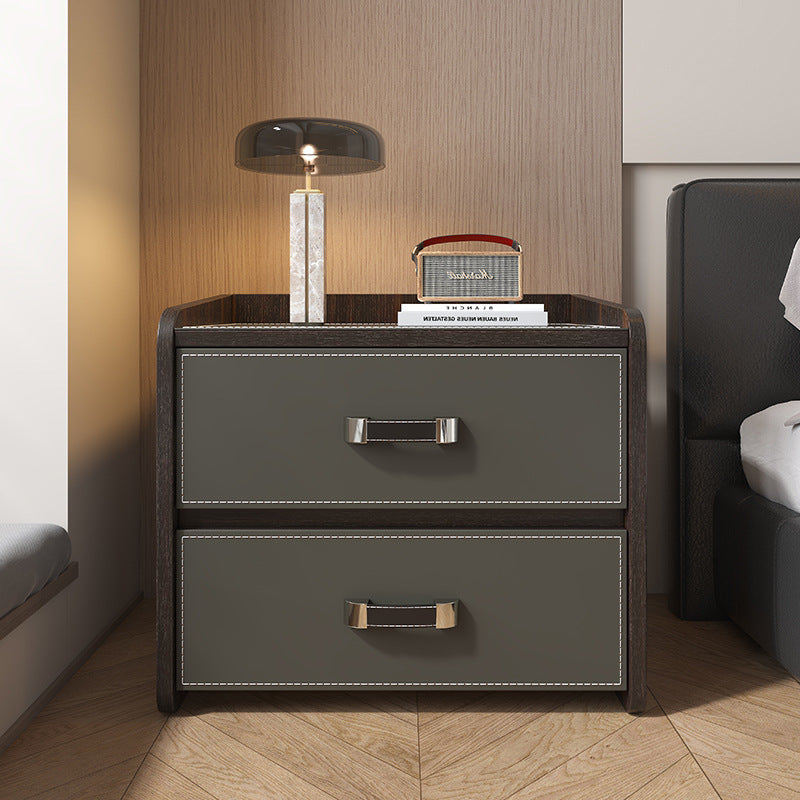Table de chevet carrée à 2 tiroirs en bois massif et cuir de selle de luxe moderne pour chambre à coucher 