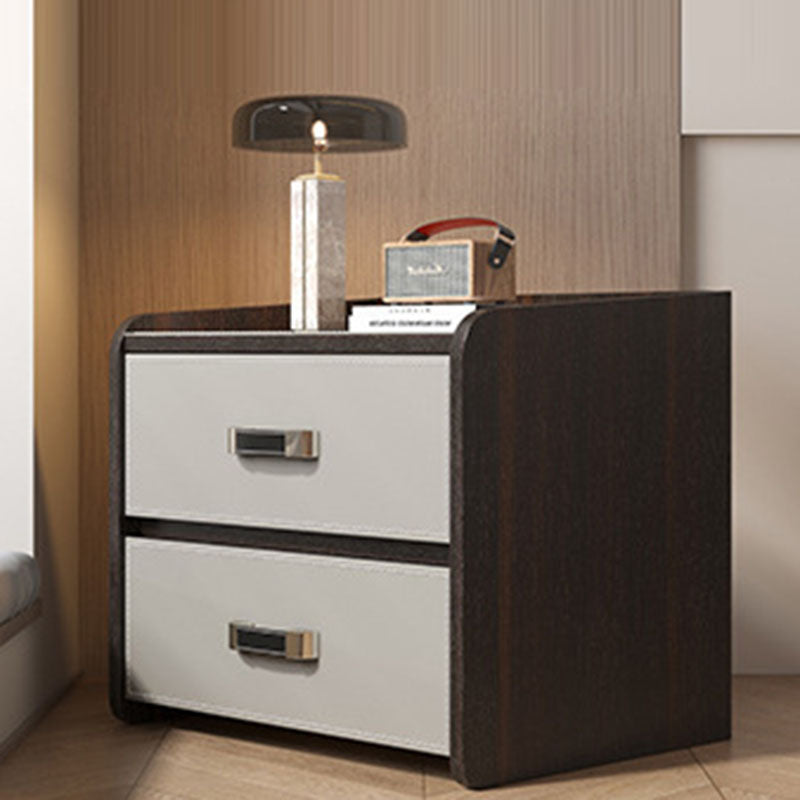 Table de chevet carrée à 2 tiroirs en bois massif et cuir de selle de luxe moderne pour chambre à coucher 