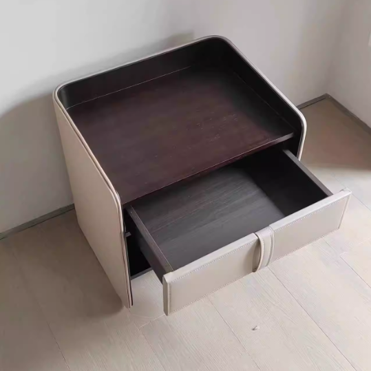 Table de chevet contemporaine créative en cuir synthétique, panneau de fibres à densité moyenne, forme carrée arrondie et courbée, 1 tiroir, pour chambre à coucher 