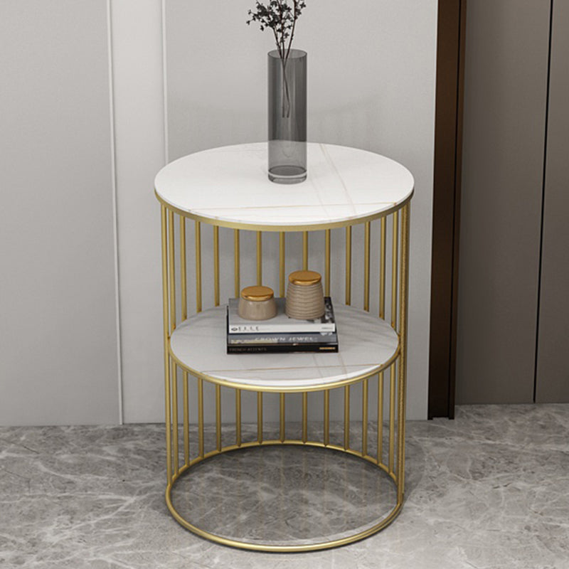 Table basse ronde ajourée en métal et pierre frittée scandinave contemporaine à 2 niveaux pour salon 