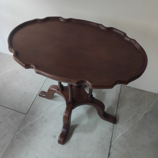 Traditional Chinese Rubberwood Scalloped Curved Side Table With 1 Tier For Living Room