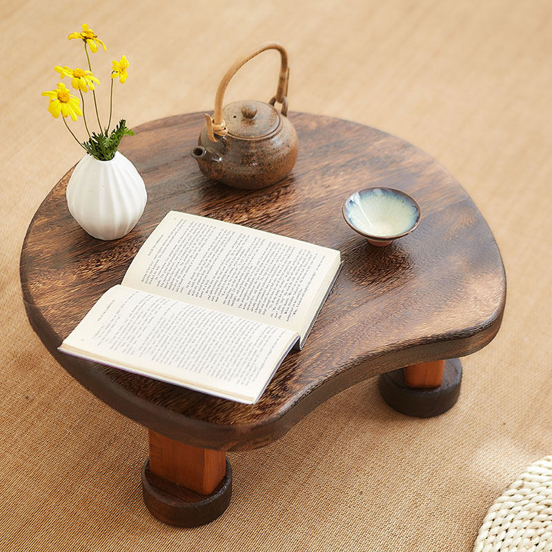 Traditioneller japanischer rechteckiger Couchtisch aus massivem Holz in Halbmondform mit 1 Ebene für das Wohnzimmer 
