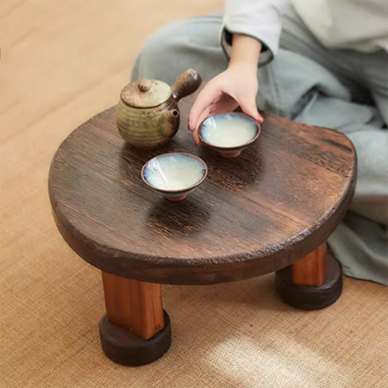 Traditioneller japanischer rechteckiger Couchtisch aus massivem Holz in Halbmondform mit 1 Ebene für das Wohnzimmer 
