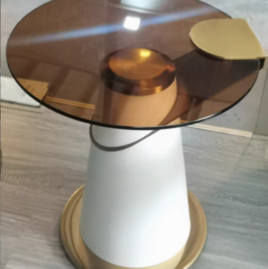 Table basse ronde conique à une étagère en verre trempé et acier au carbone, style scandinave contemporain, pour chambre à coucher 