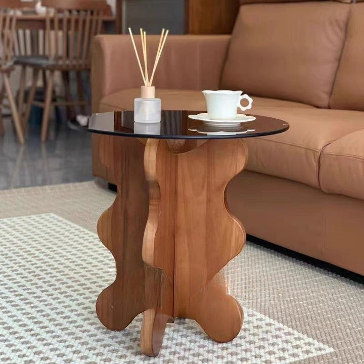 Traditioneller französischer Seitentisch aus Gummibaumholz und Glas, rund mit Wellenform, mit 1 Ablage für das Wohnzimmer 
