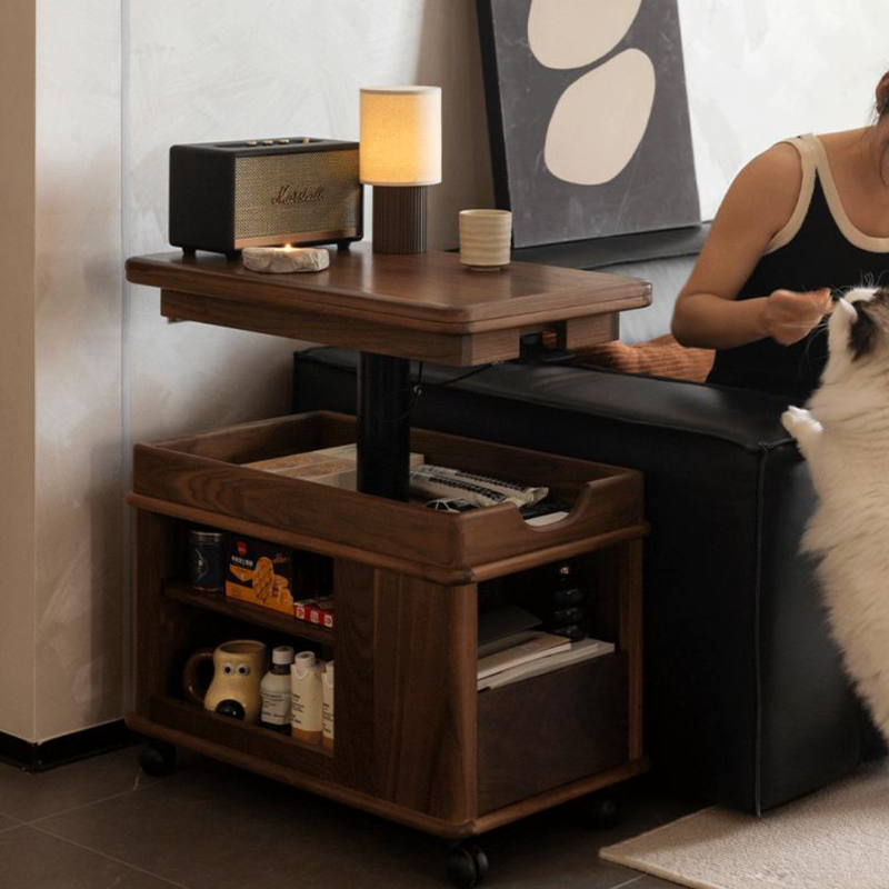 Moderner kreativer Couchtisch aus Sperrholz und Metall mit anhebbarer Tischplatte, Rollen und abgerundet-rechteckiger Form für das Wohnzimmer 