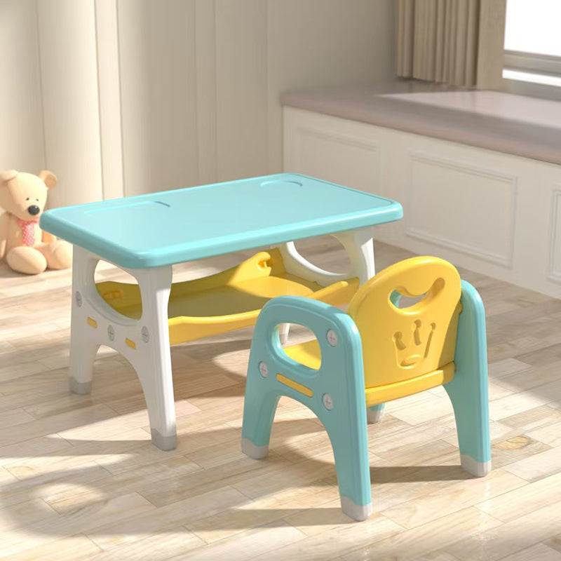 Modernes minimalistisches geometrisch geschwungenes Kinder-Schreibtischstuhl-Set aus PE mit 2 Ebenen für das Wohnzimmer 