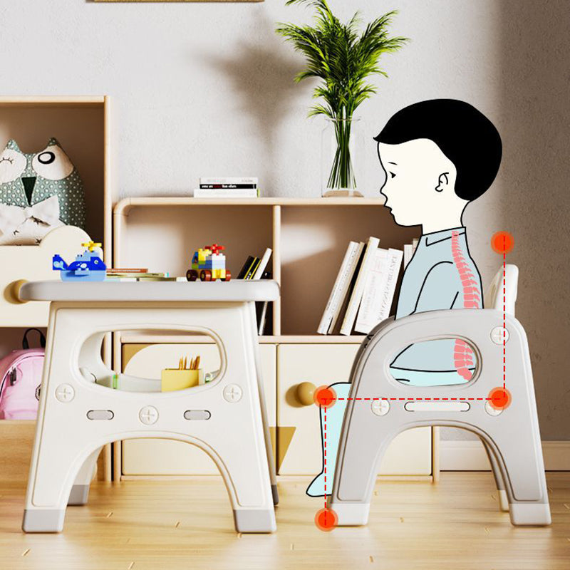 Modernes minimalistisches geometrisch geschwungenes Kinder-Schreibtischstuhl-Set aus PE mit 2 Ebenen für das Wohnzimmer 
