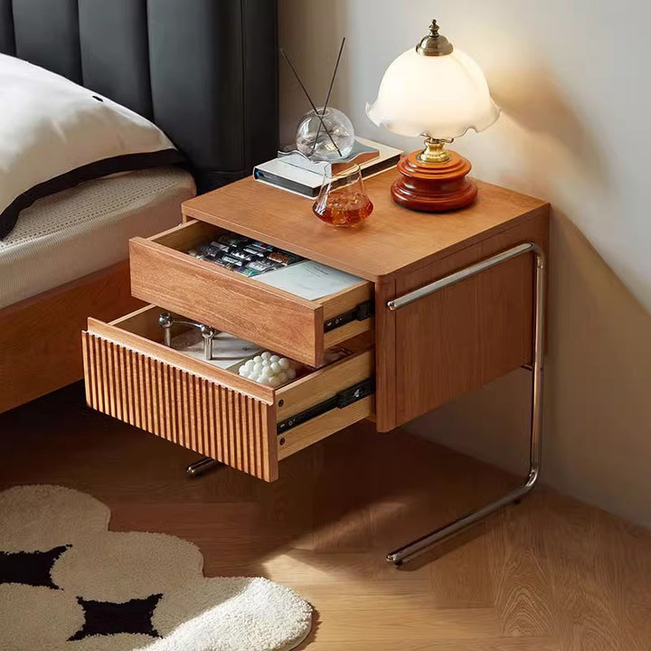 Table de chevet rectangulaire en bois massif scandinave contemporain avec rayures en acier inoxydable et 2 tiroirs pour chambre à coucher 