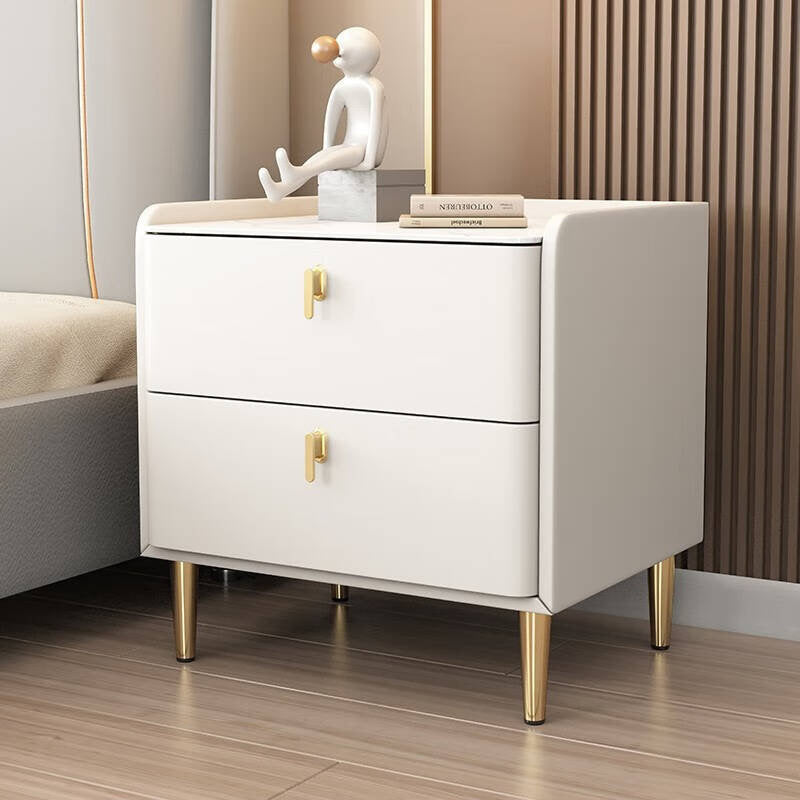Table de chevet moderne de luxe avec base cylindrique rectangulaire en dalle de roche, cuir, bois massif et acier au carbone à 2 tiroirs pour chambre à coucher 