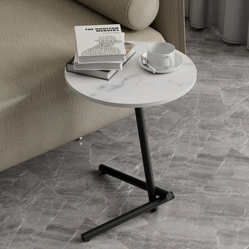 Mesa de café de hierro contemporánea escandinava redonda con una sola repisa para la sala de estar 