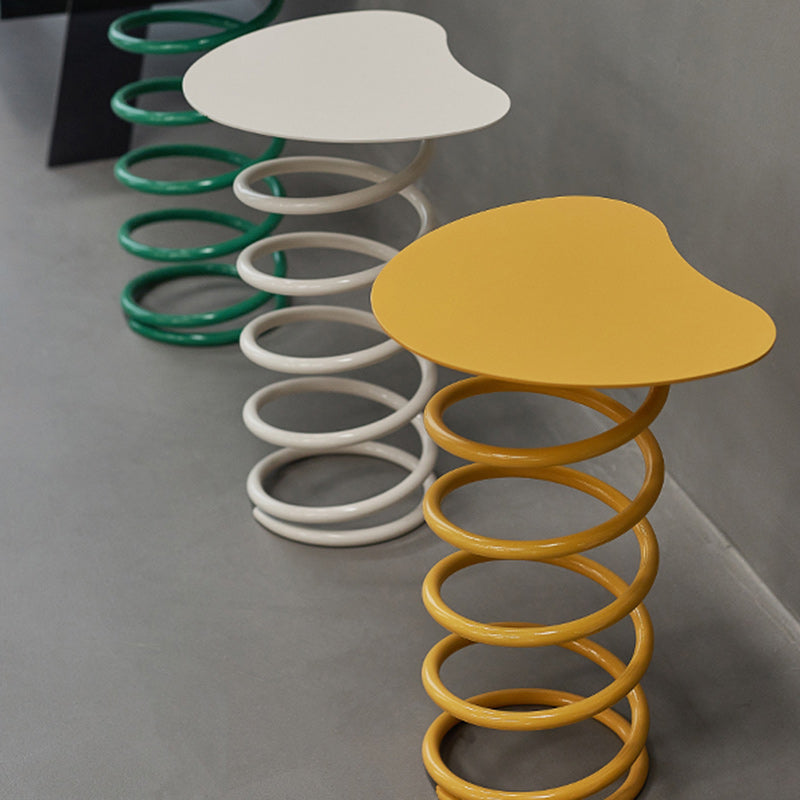 Tabouret bas à ressorts en spirale en fer scandinave contemporain pour salon 