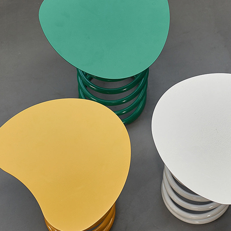 Tabouret bas à ressorts en spirale en fer scandinave contemporain pour salon 