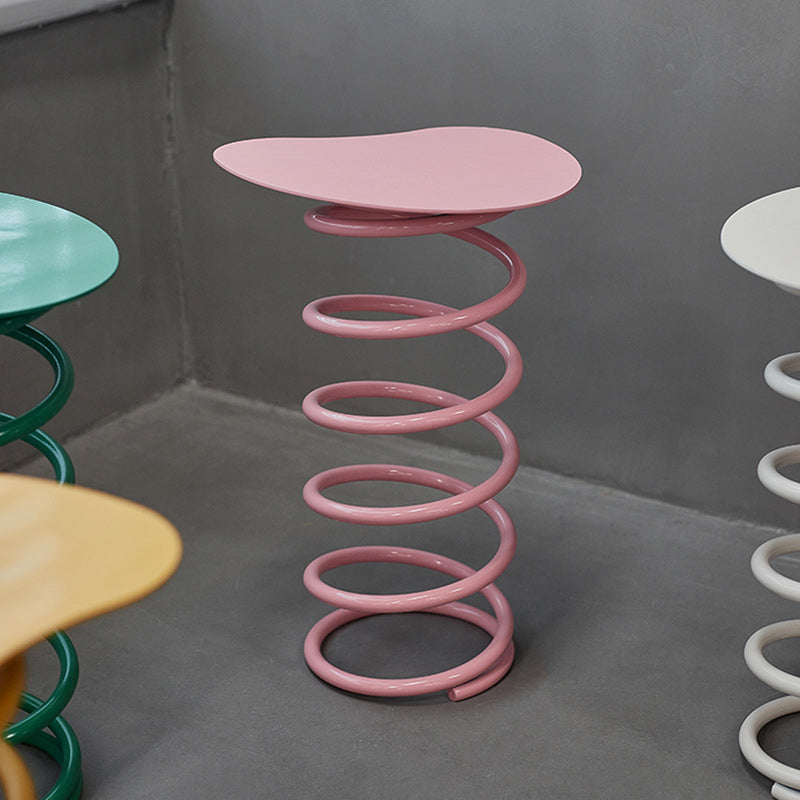 Tabouret bas à ressorts en spirale en fer scandinave contemporain pour salon 