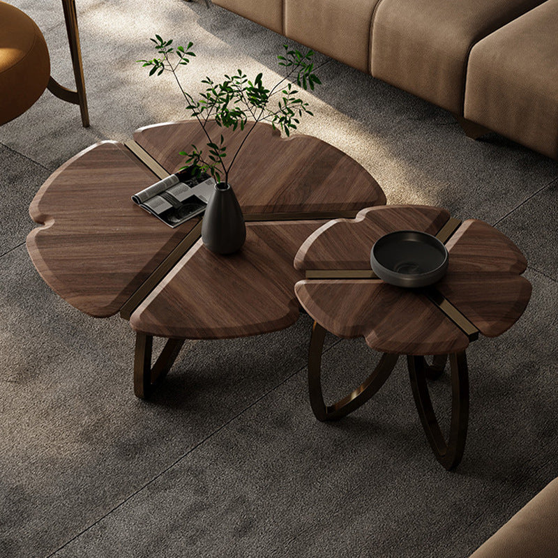 Mesa de centro contemporánea de madera de nogal negro retro en forma de pétalo para sala de estar 