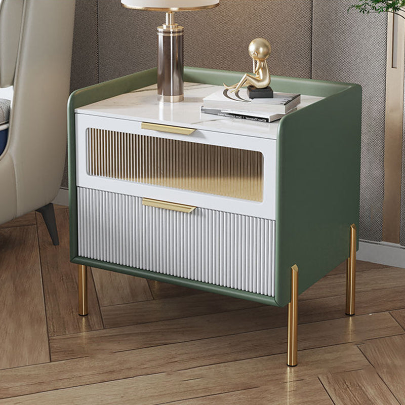 Table de chevet contemporaine nordique à plateau en pierre frittée avec cadre en bois massif et cuir microfibre à 2 tiroirs pour chambre 