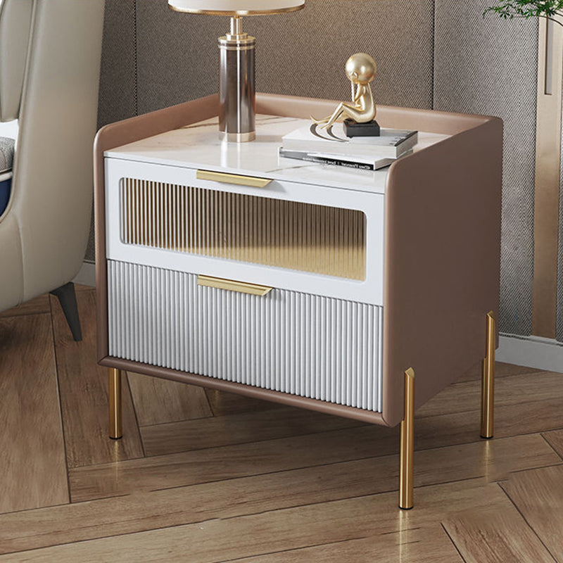Table de chevet contemporaine nordique à plateau en pierre frittée avec cadre en bois massif et cuir microfibre à 2 tiroirs pour chambre 