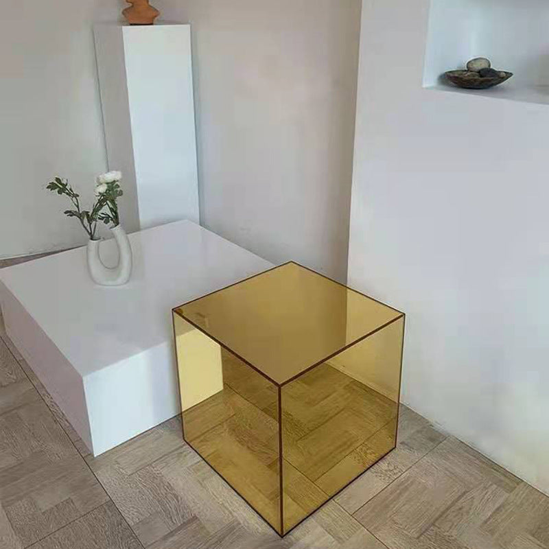 Moderner minimalistischer Acrylspiegel-Würfeltisch für das Wohnzimmer 