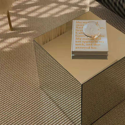 Moderner minimalistischer Acrylspiegel-Würfeltisch für das Wohnzimmer 