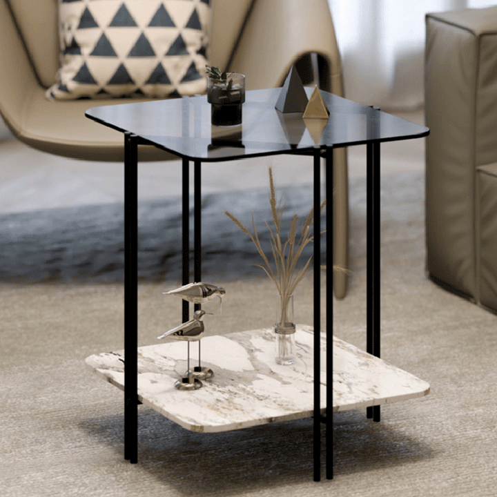 Moderner luxuriöser Steinpaneel-Endtisch mit quadratischer Tischplatte und Eisengestell, 2-stufige Ablageflächen für das Wohnzimmer 