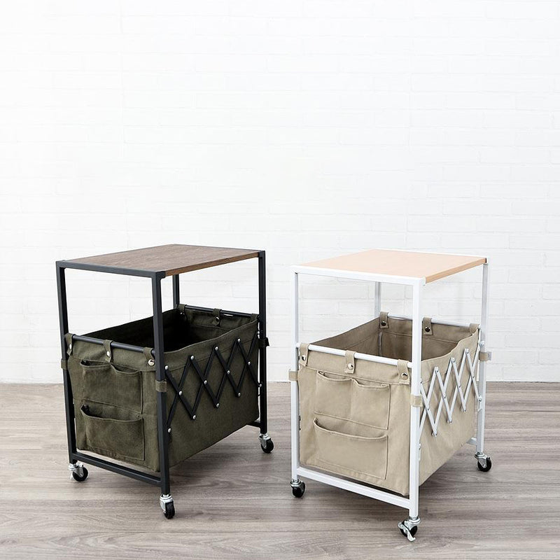Zeitgenössischer nordischer quadratischer MDF-Oberteil Eisenrahmen Rollwagen Beistelltisch 2-stufige Stoffaufbewahrungstaschen für das Wohnzimmer 