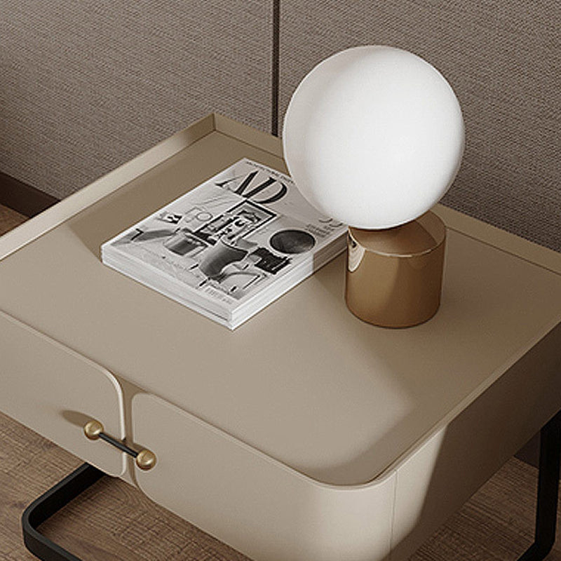 Moderner Mid-Century Rechteckiger Umweltfreundlicher Nachttisch aus Kohlenstoffstahl mit 1 Schublade für das Schlafzimmer 