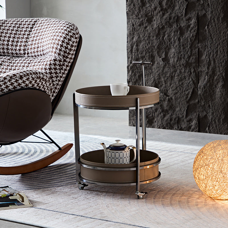 Moderner Mid-Century Sattelleder Rundoberteil Edelstahl 2-stufiger Beistelltisch mit Rollen für das Wohnzimmer 