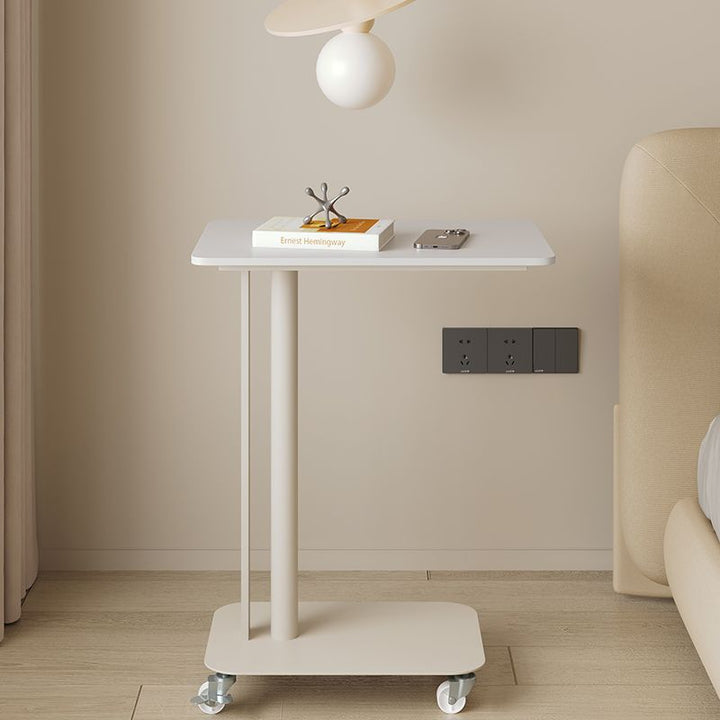Mesa auxiliar rectangular de acero al carbono con textura de mármol sinterizado nórdico contemporáneo con ruedas de 2 niveles para sala de estar 