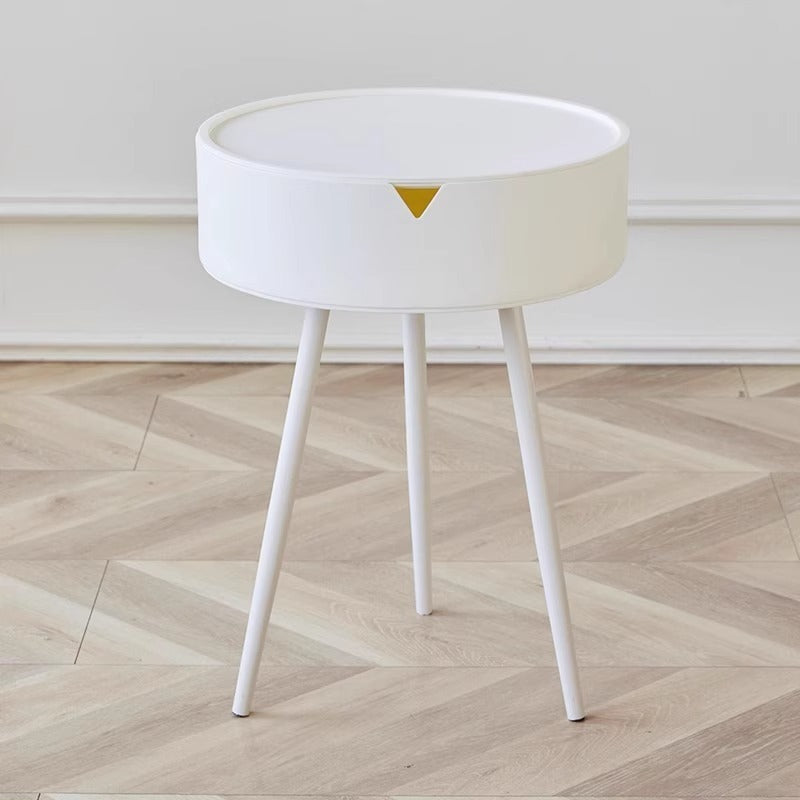 Zeitgenössischer skandinavischer runder Plastiktisch mit 1 Ablage für das Wohnzimmer 