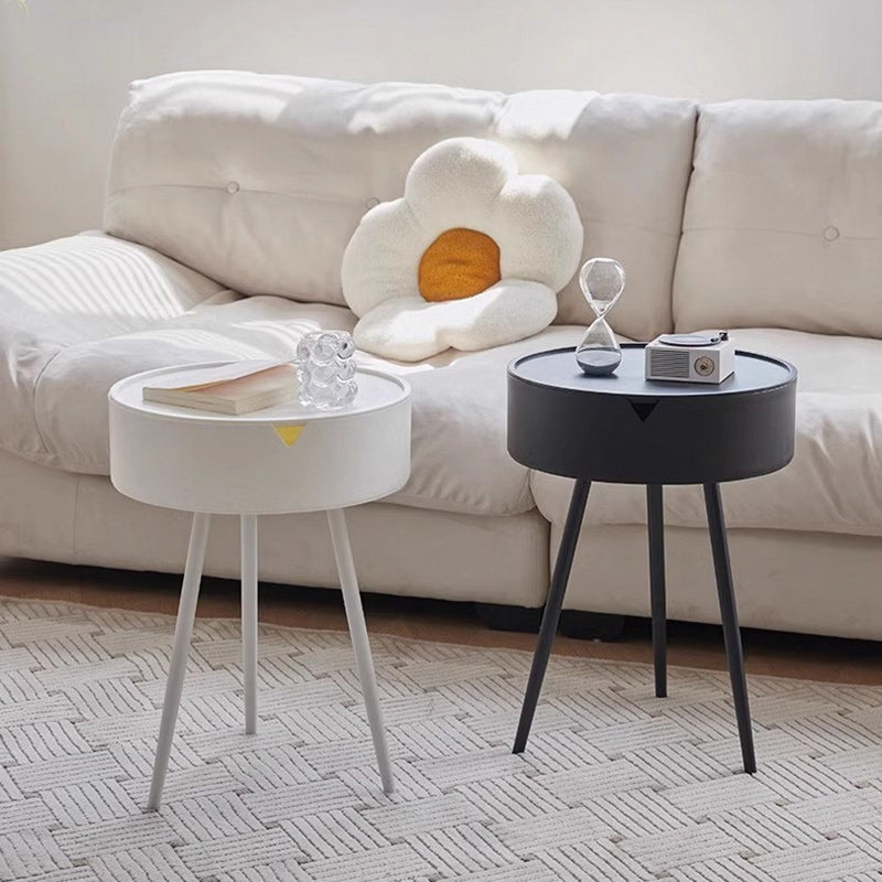 Zeitgenössischer skandinavischer runder Plastiktisch mit 1 Ablage für das Wohnzimmer 
