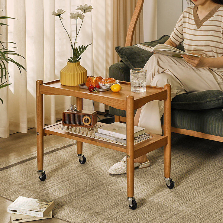 Traditioneller japanischer rechteckiger Beistelltisch aus massivem Holz mit Rattantop, 2-stufigen Ablagefächern und Rollen für das Wohnzimmer 