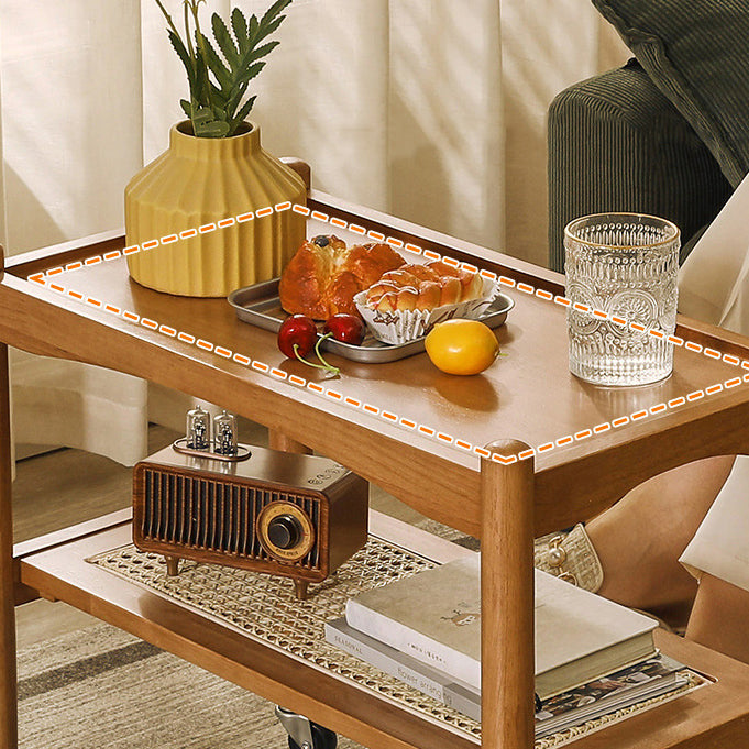 Traditioneller japanischer rechteckiger Beistelltisch aus massivem Holz mit Rattantop, 2-stufigen Ablagefächern und Rollen für das Wohnzimmer 