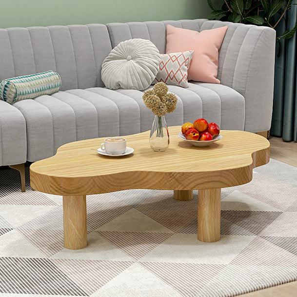 Moderner skandinavischer Couchtisch in Wolken-Creme, rechteckig-rund, aus Kiefernholz fürs Wohnzimmer 