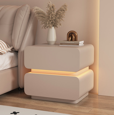 Zeitgenössischer skandinavischer Creme-Sensorlicht-Quadrat-Holz-Nachttisch mit 2 Schubladen für das Schlafzimmer 