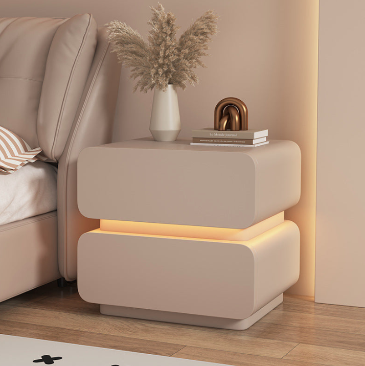 Zeitgenössischer skandinavischer Creme-Sensorlicht-Quadrat-Holz-Nachttisch mit 2 Schubladen für das Schlafzimmer 
