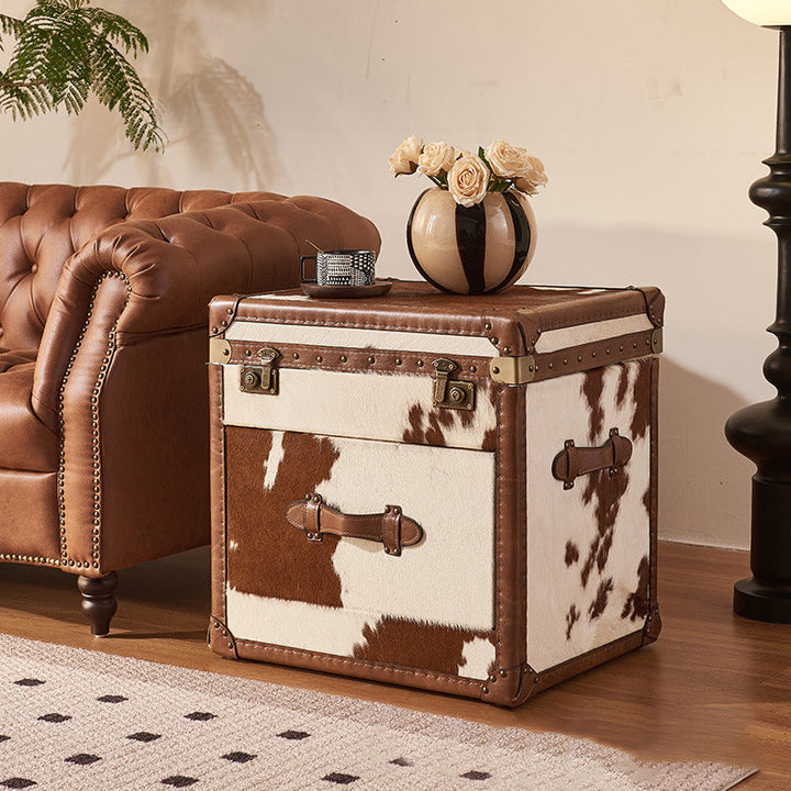 Traditioneller quadratischer Vintage-Beistelltisch aus geöltem Wachsleder mit Rindsleder-Kontaktfläche und 2 Ebenen für das Wohnzimmer 